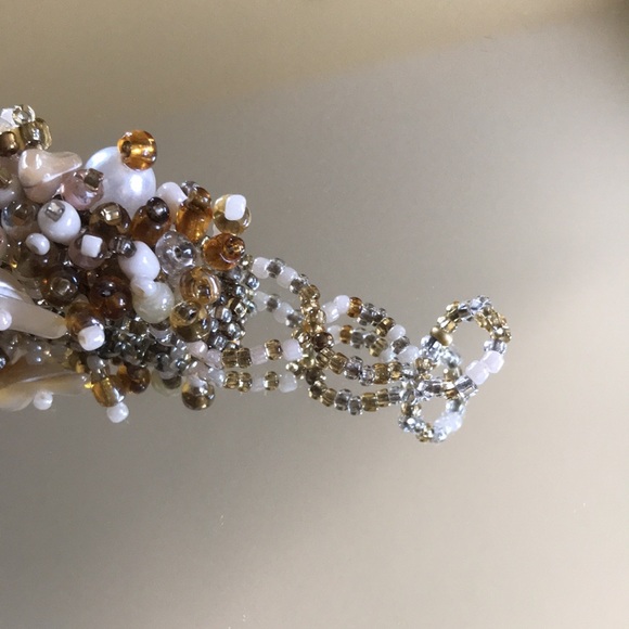 Beachy Boho Beaded Shell Bracelet - Picture 9 of 11